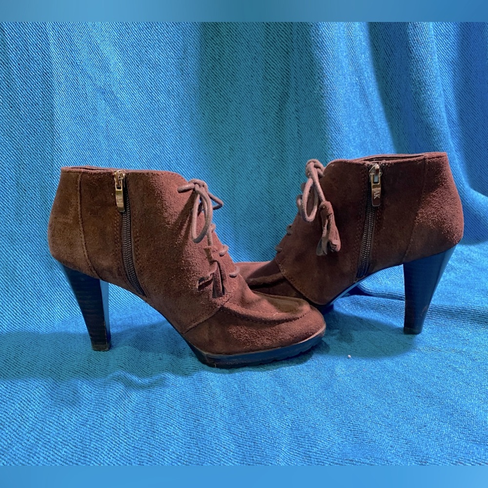 NWOB Anne Klein Lace-up Booties 7.5